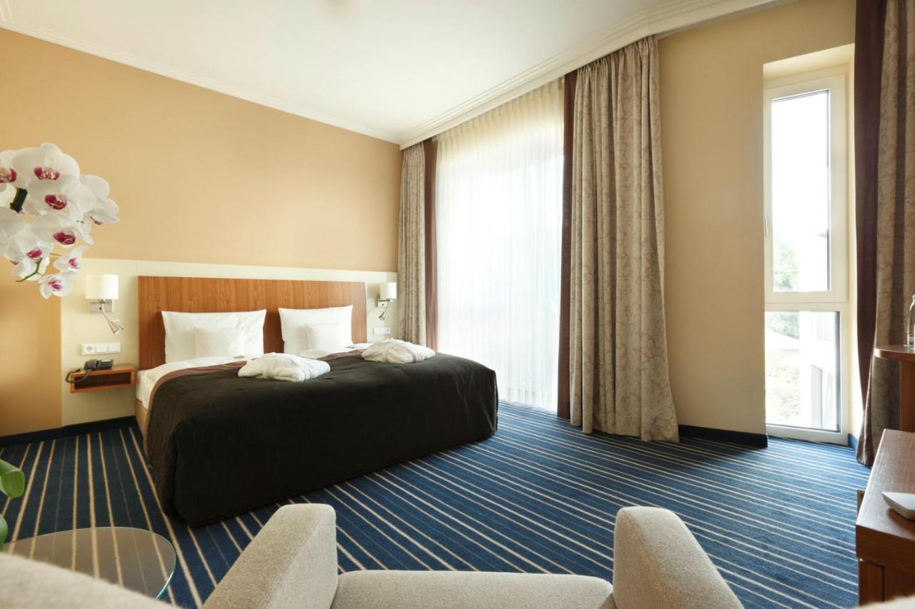 Lind Hotel Rietberg Bagian luar foto