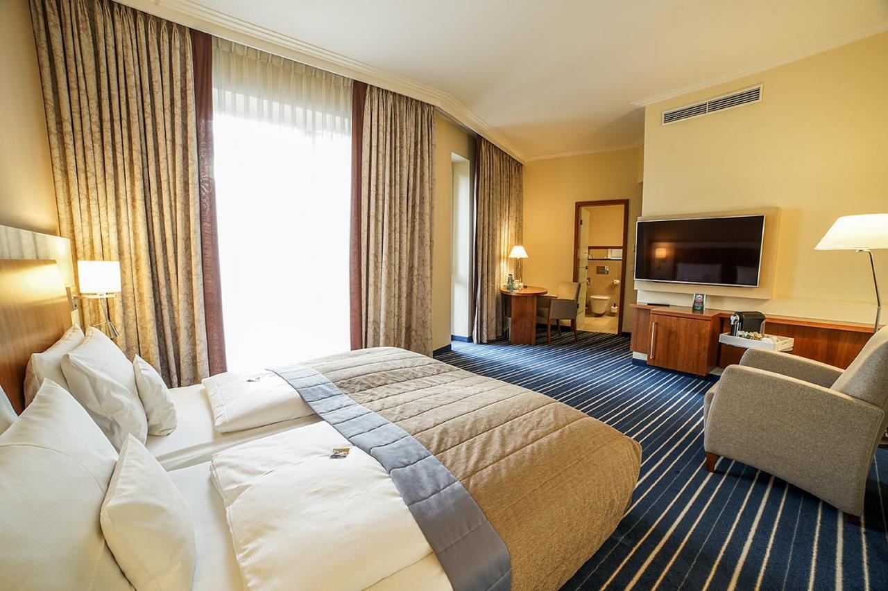Lind Hotel Rietberg Bagian luar foto