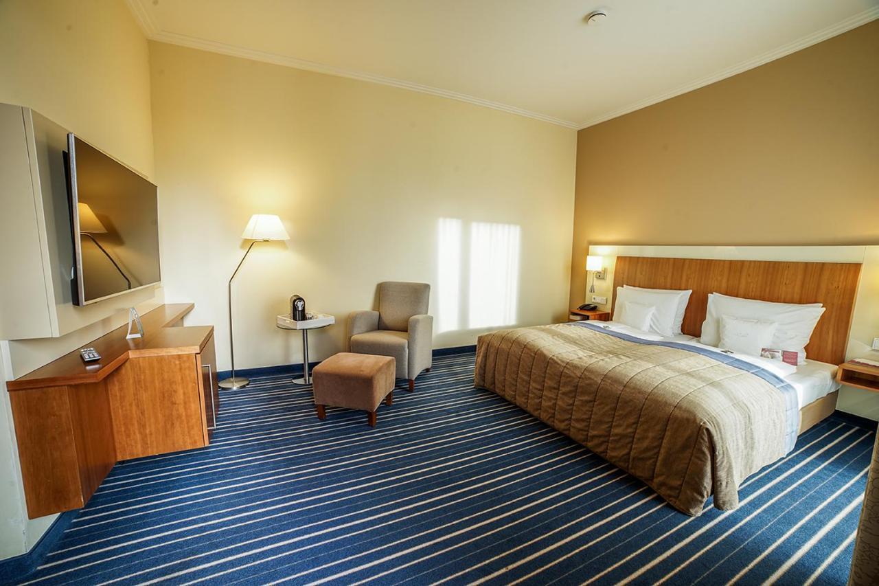 Lind Hotel Rietberg Bagian luar foto