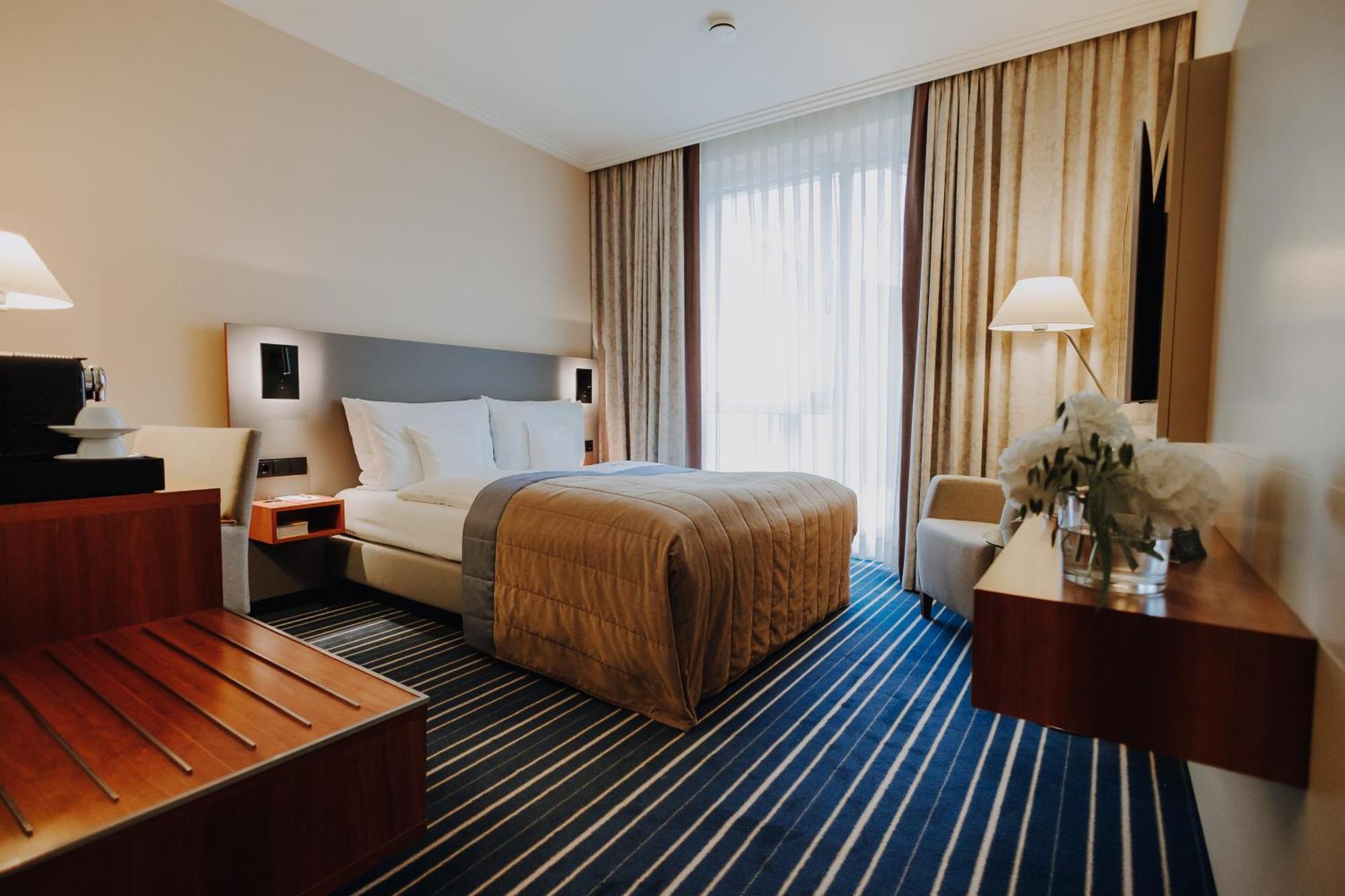 Lind Hotel Rietberg Bagian luar foto
